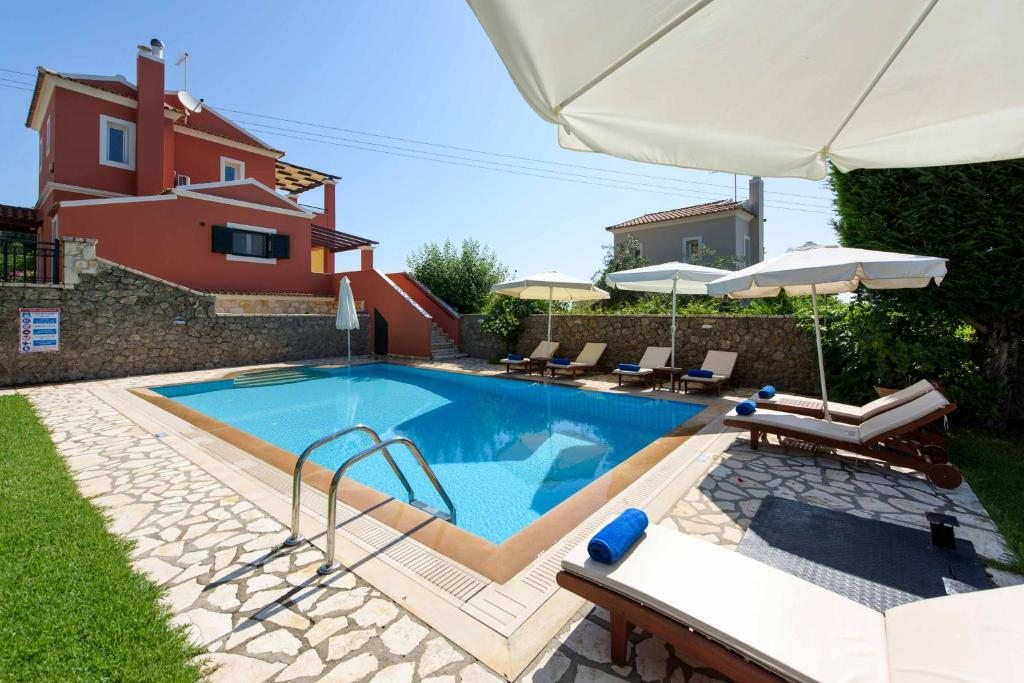 Luxury Villa Lemonia with Private Pool, Дассия