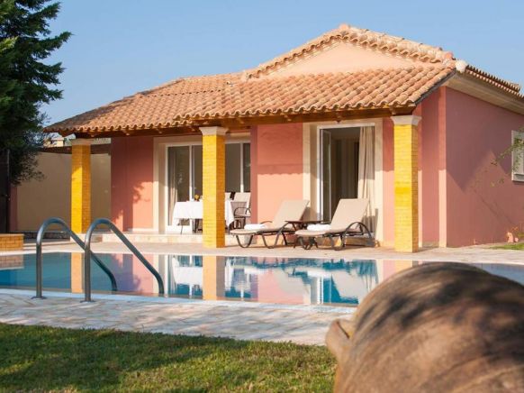 Private Pool Villa Nefeli Corfu, Дассия