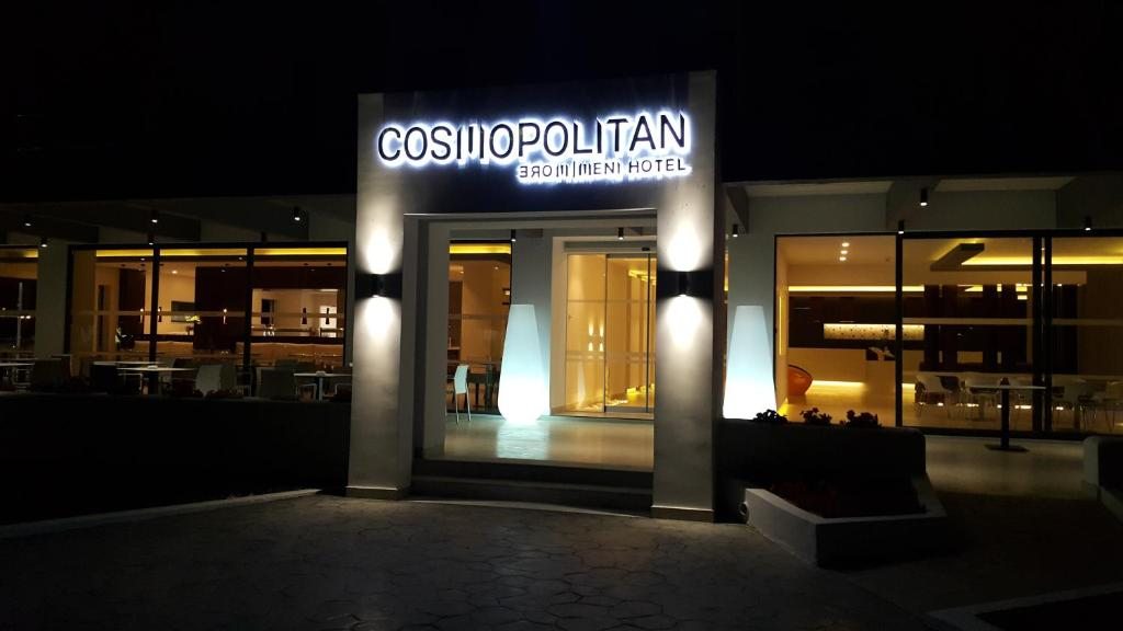 Cosmopolitan Hotel, Кос