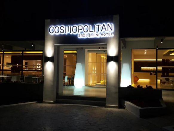 Cosmopolitan Hotel, Кос