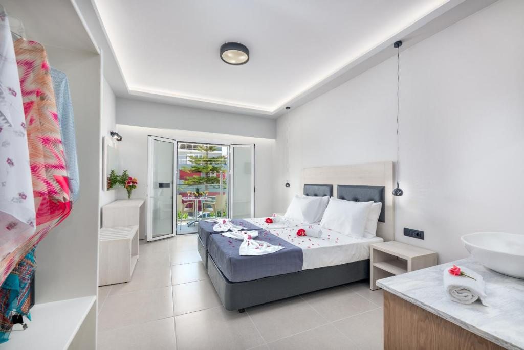 Breeze Luxury Rooms, Лаганас