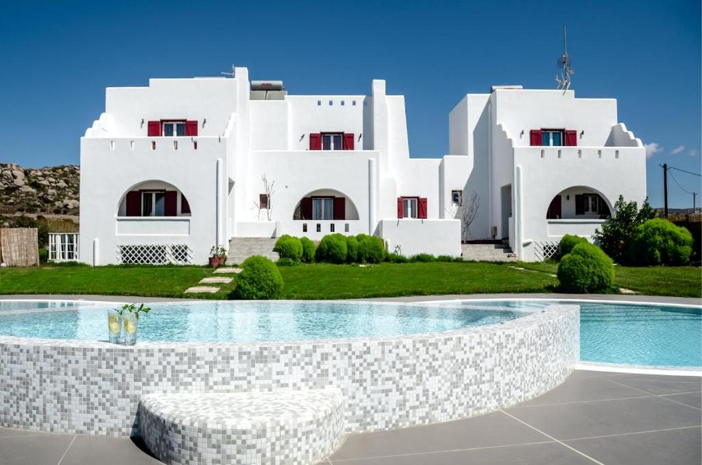 Depis Naxos seafront private villa with pool, Плака (Эгейские острова), Эгейские острова
