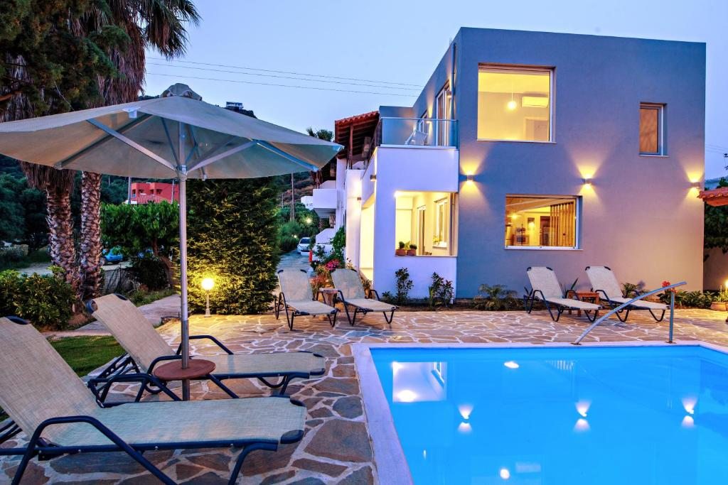 Irida Guesthouse by the pool, Плакиас