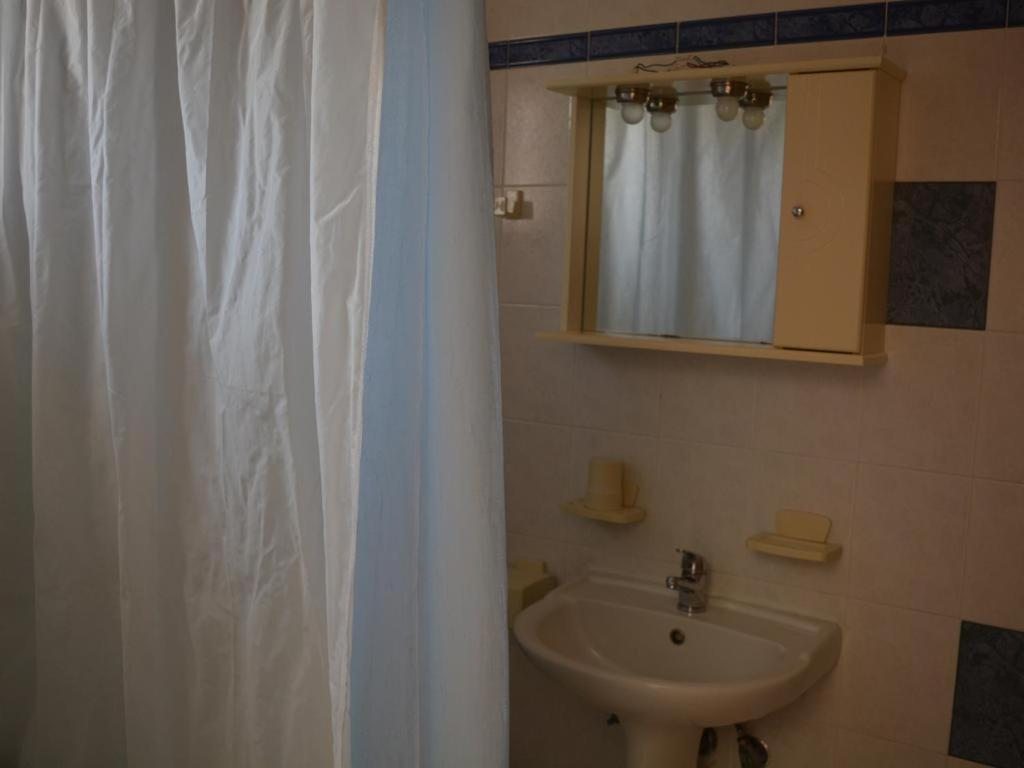 Room in Apartment - Amaril Hotel Apartments №5, Платанес