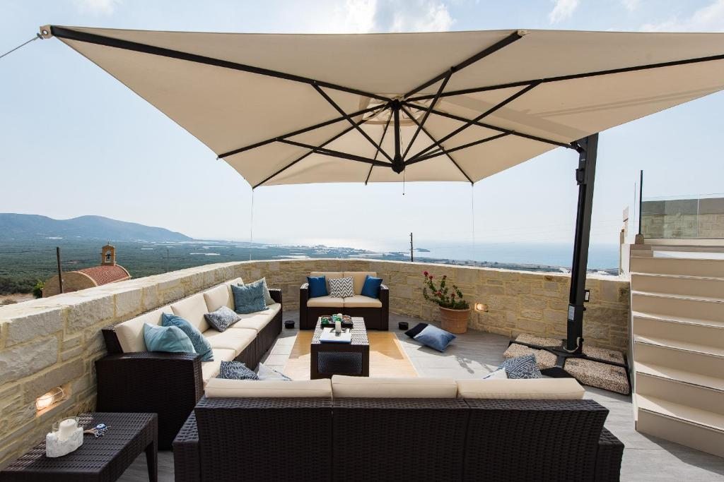 New Luxury Villa Galateia with Pool, 1km to Beach & Restaurant, Фаласарна
