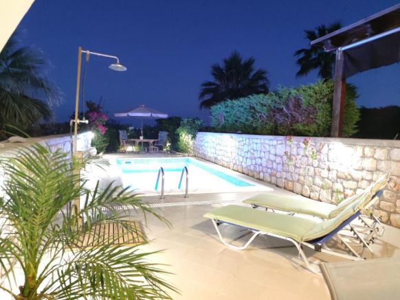 Villa with private pool just 3 minutes from the beach, Хараки