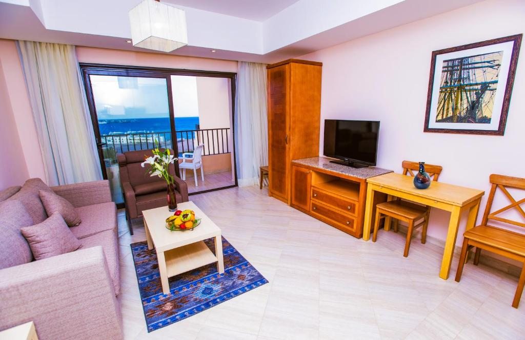 Sky View Suites Hotel, Хургада