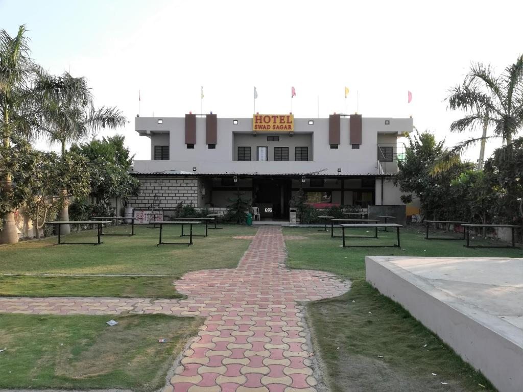 Hotel Swad Sagar, Бхудж