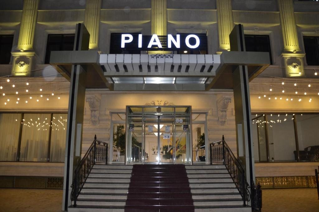 Piano Hotel Baku, Баку