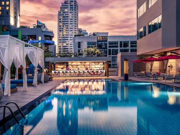 Отель Mercure Bangkok Sukhumvit 11