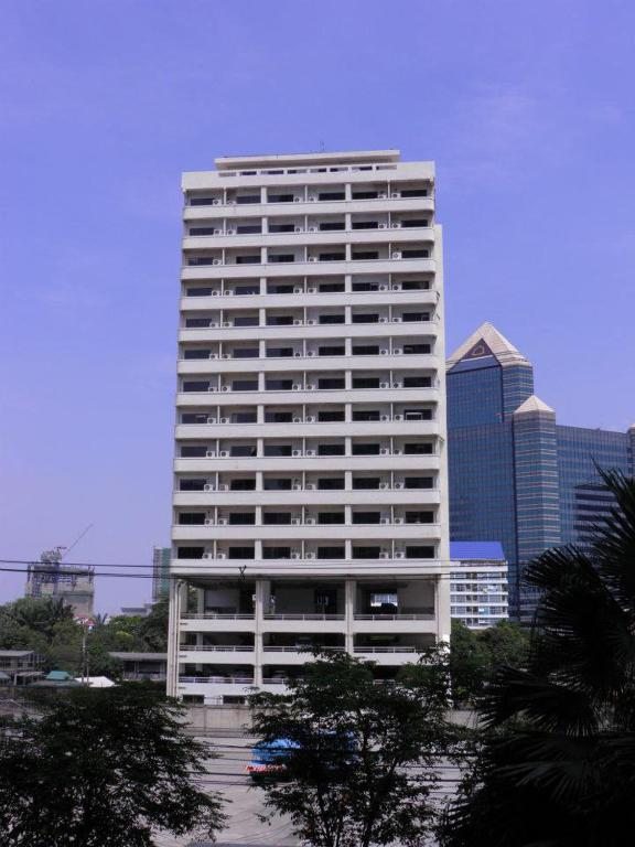 Отель Poonchock Mansion, Бангкок