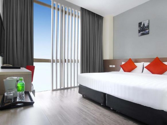 Отель D Varee Xpress Makkasan