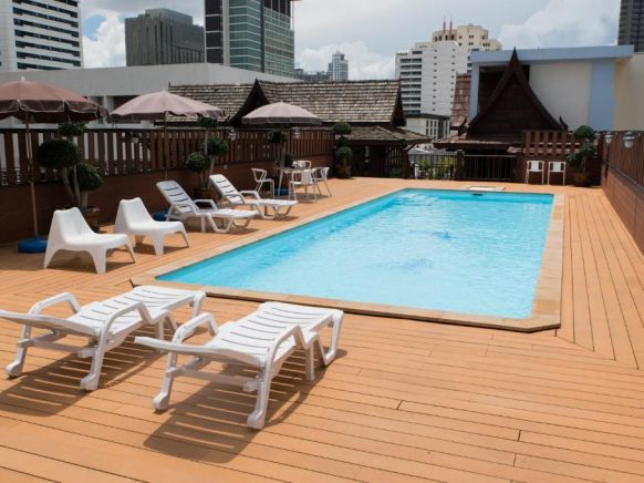 True Siam Rangnam Hotel