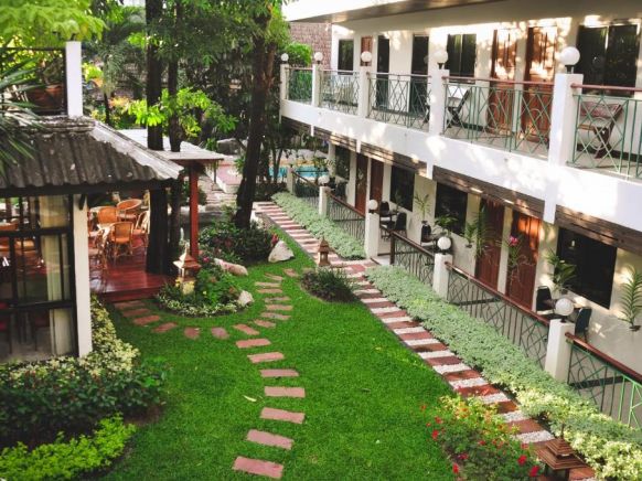 Charlie House Pin Klao