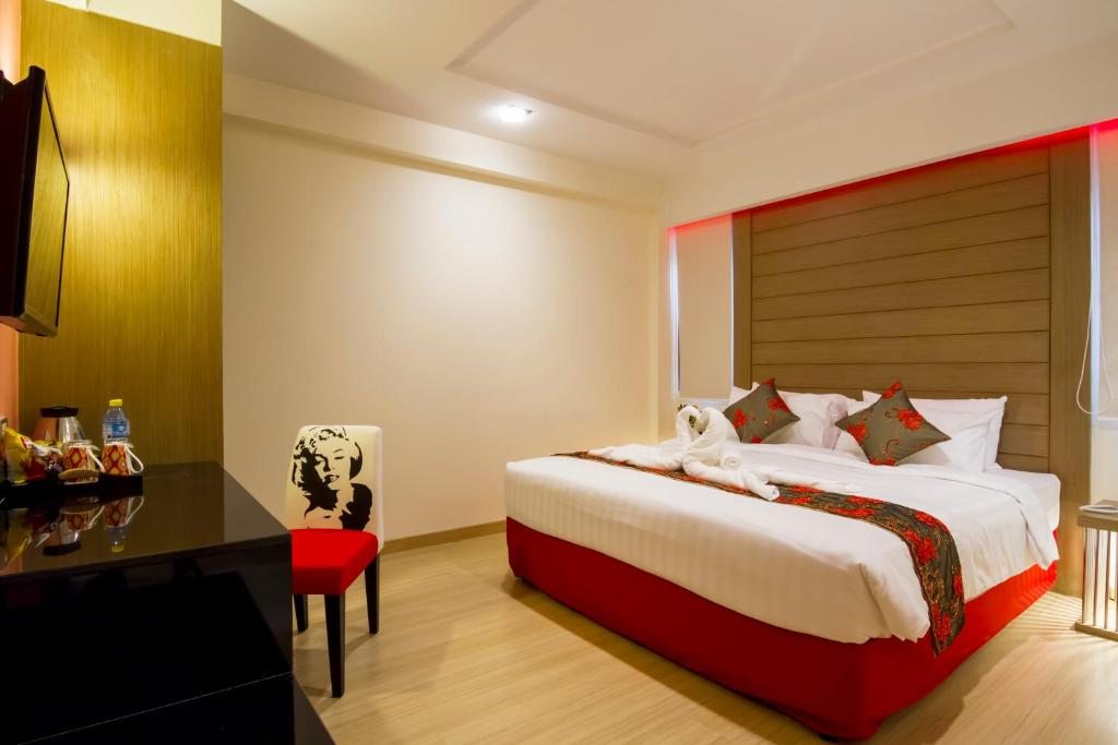 Eleven Avenue Suites Bangkok, Бангкок