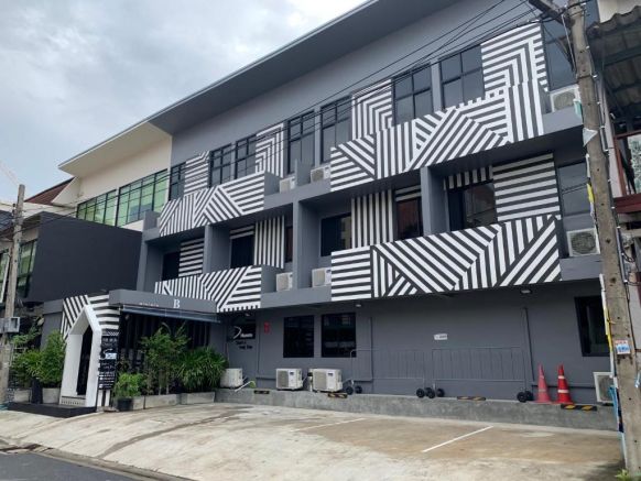 Greyscale Short & Long Stay