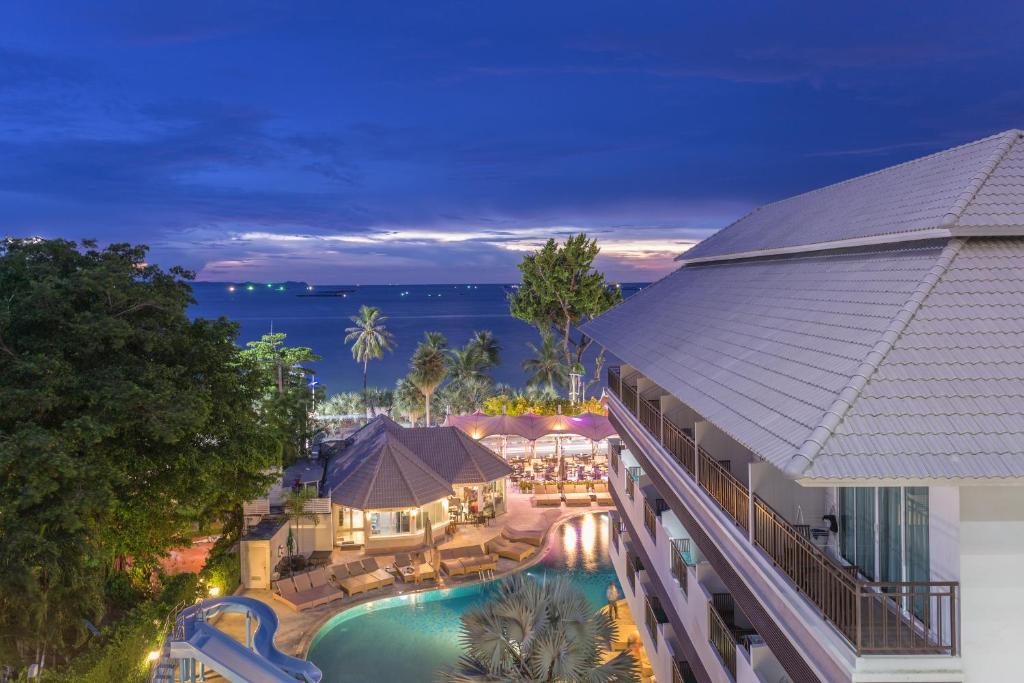 Отель Pattaya Discovery Beach, Паттайя
