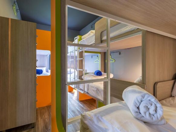 Хостел iSanook