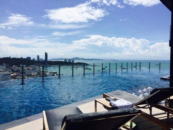 Pattaya Beach Sea View Rooftop Pool Resort, Паттайя