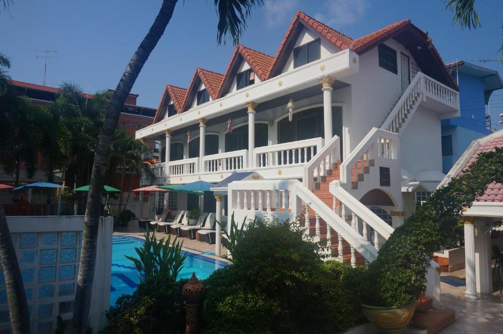 Villa Oranje Pattaya, Паттайя