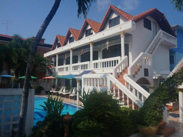 Villa Oranje Pattaya, Паттайя