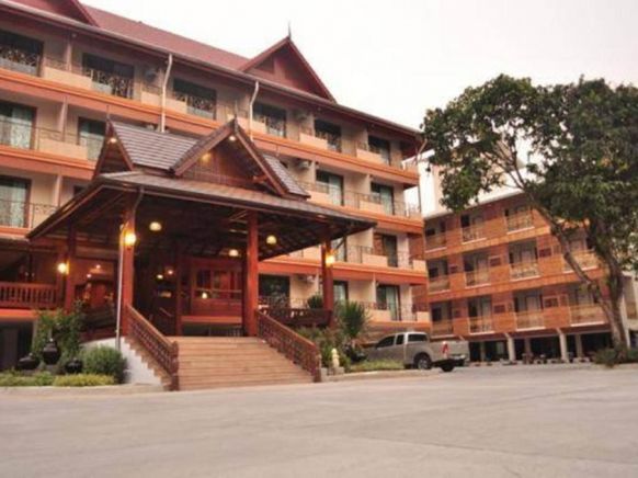 Отель Baankhun Chiang Mai