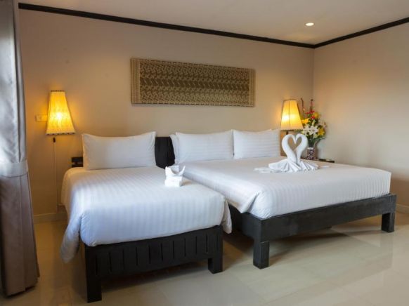 Отель Golden Tulip Essential Pattaya