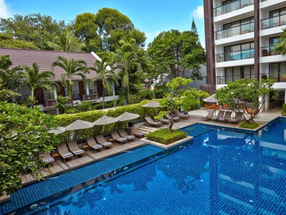 Отель Woodlands Suites Serviced Residences