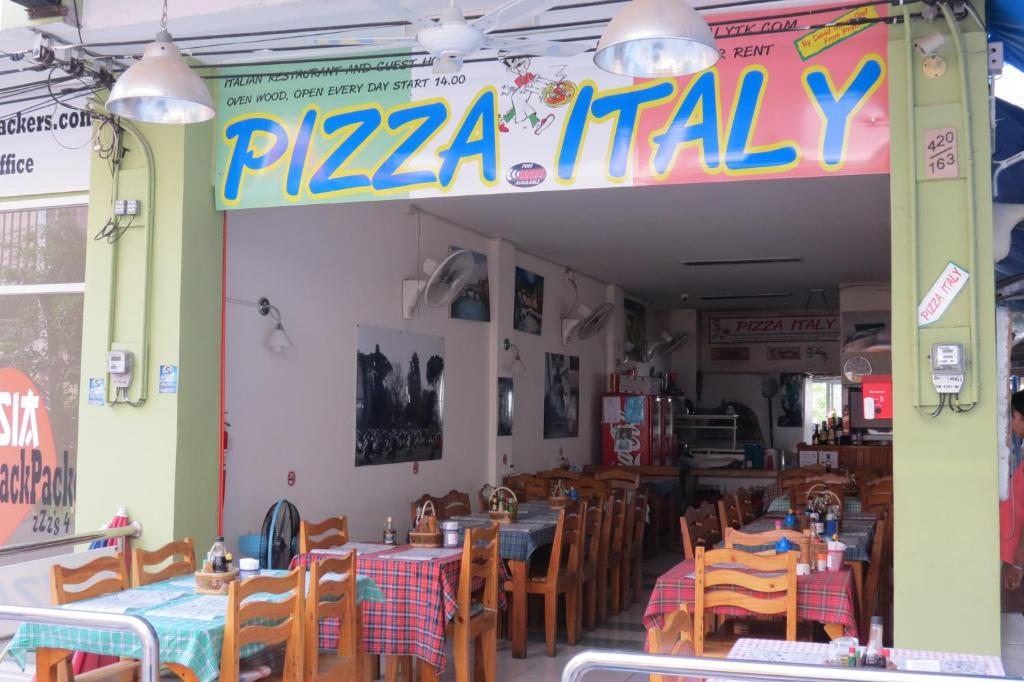 Pizza Italy Restaurant and Guesthouse, Паттайя