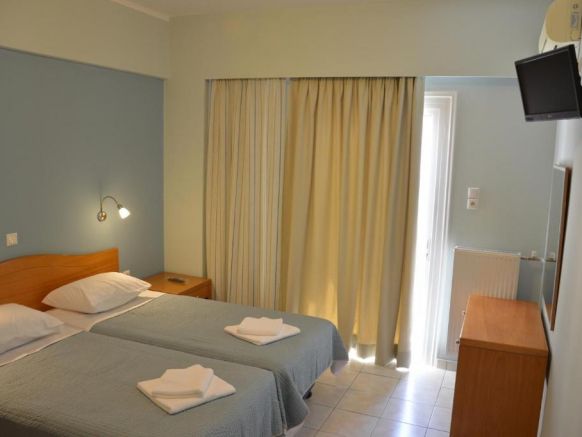 Отель Diros Hotel, Афины