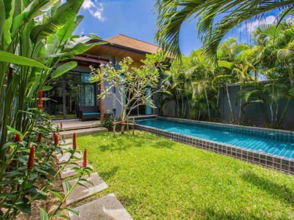 Villa Emere by TropicLook: Onyx style Nai Harn Beach