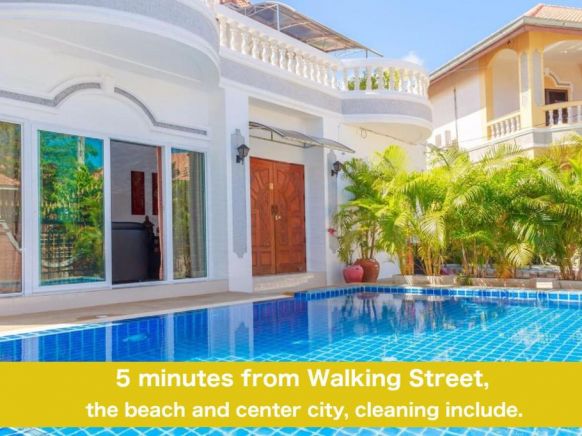 Walkingstreet Holiday Villa 6 Bedrooms, Паттайя