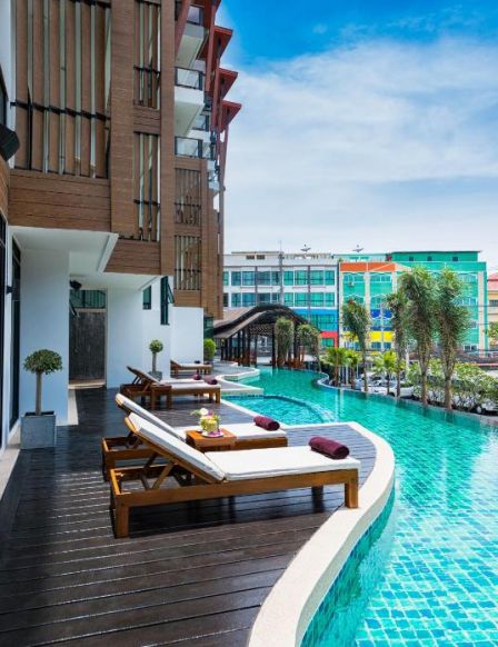 Отель The Lunar Patong, Пхукет