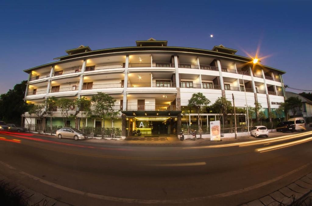 Siam Triangle Hotel, Чианграй