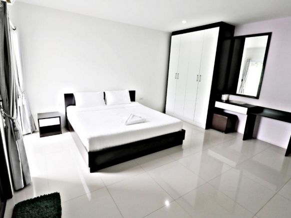 Отель Hua HIn-iRooms