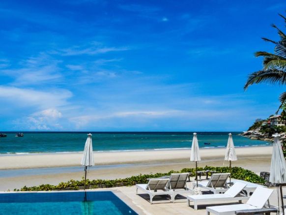 Nern Chalet Beachfront Hotel