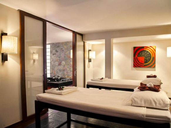 Курортный отель Swissotel Resort Phuket Kamala Beach Suites, Пхукет