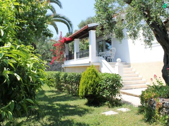 Emmy villa paleokastritsa, Палеокастрица