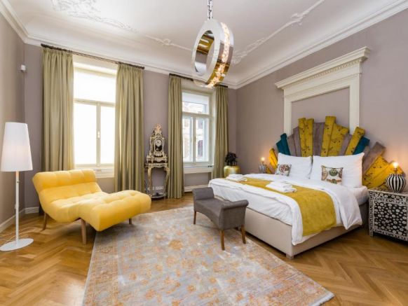 Opletalova Apartments, Прага