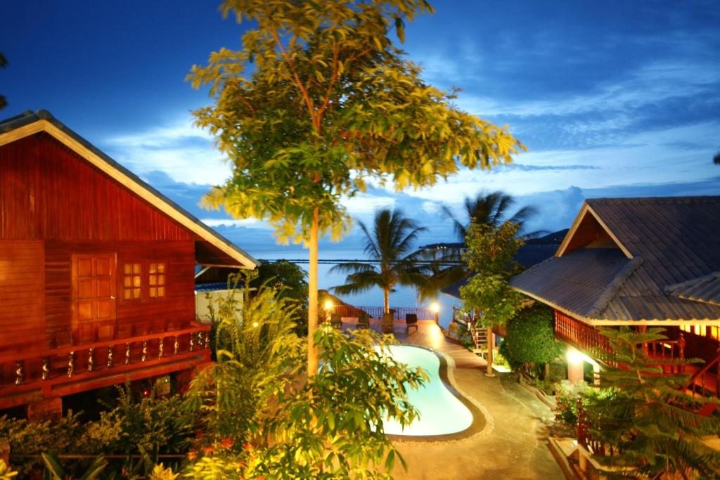 Курортный отель Tharathip Resort Koh Phangan, Пханган
