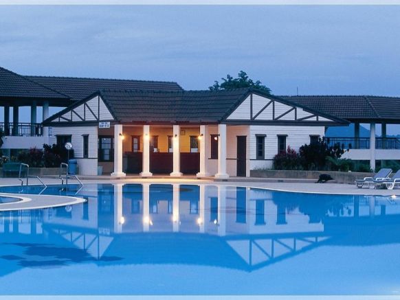 Курортный отель Sir James Resort, Сарабури