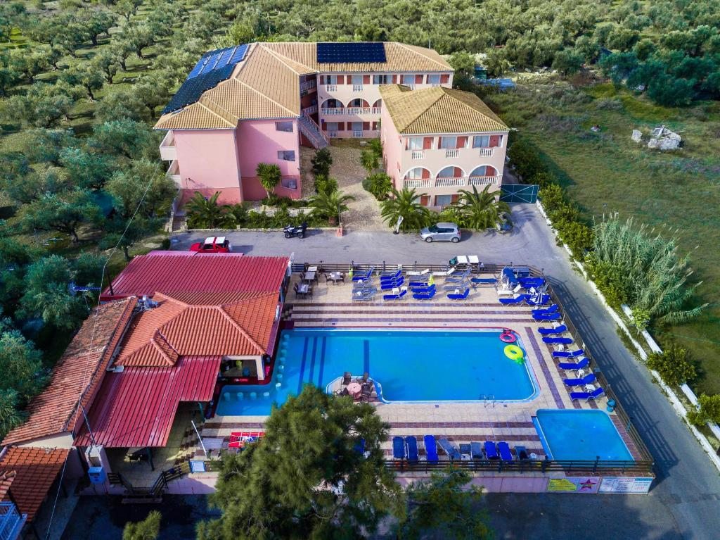 Savvas-Demar Hotel, Лаганас