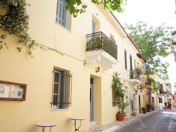 Athenian House in Plaka - 4 Bdrm Villa - 10 adults