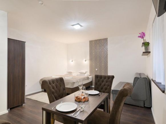 Paulay Downtown Apartments