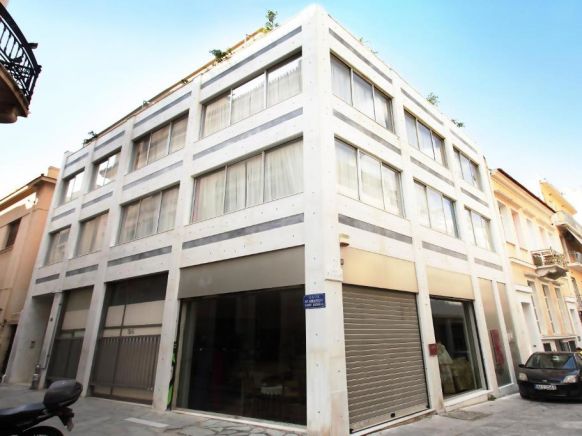 Live in Athens, PLAKA Suites