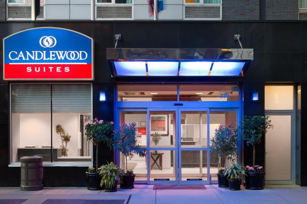 Candlewood Suites NYC -Times Square, an IHG Hotel, Нью-Йорк