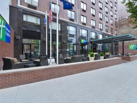 Holiday Inn Express Manhattan Midtown West, an IHG Hotel