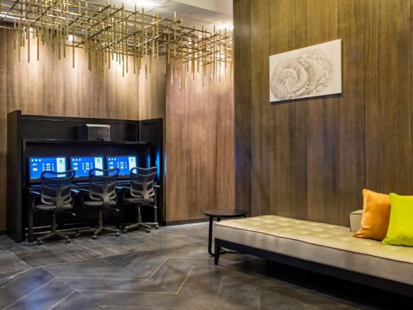 Holiday Inn Manhattan Financial District, an IHG Hotel