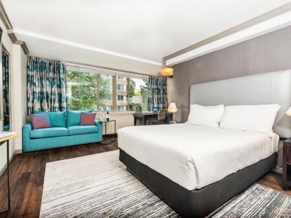 The River Inn-A Modus Hotel