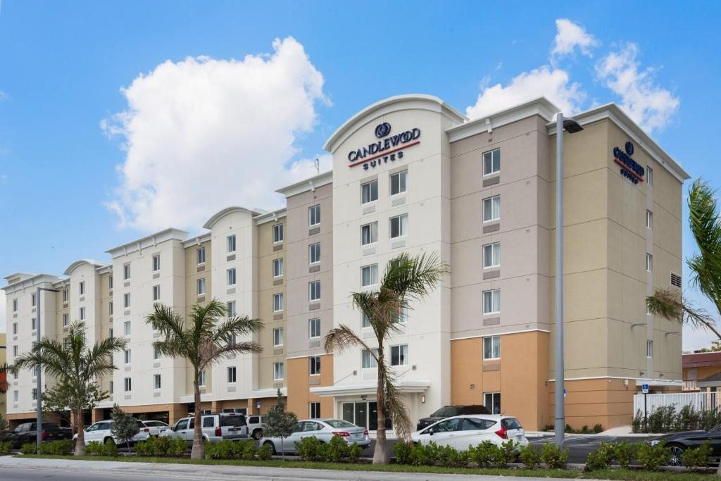 Candlewood Suites Miami Intl Airport - 36th St, an IHG Hotel, Майами